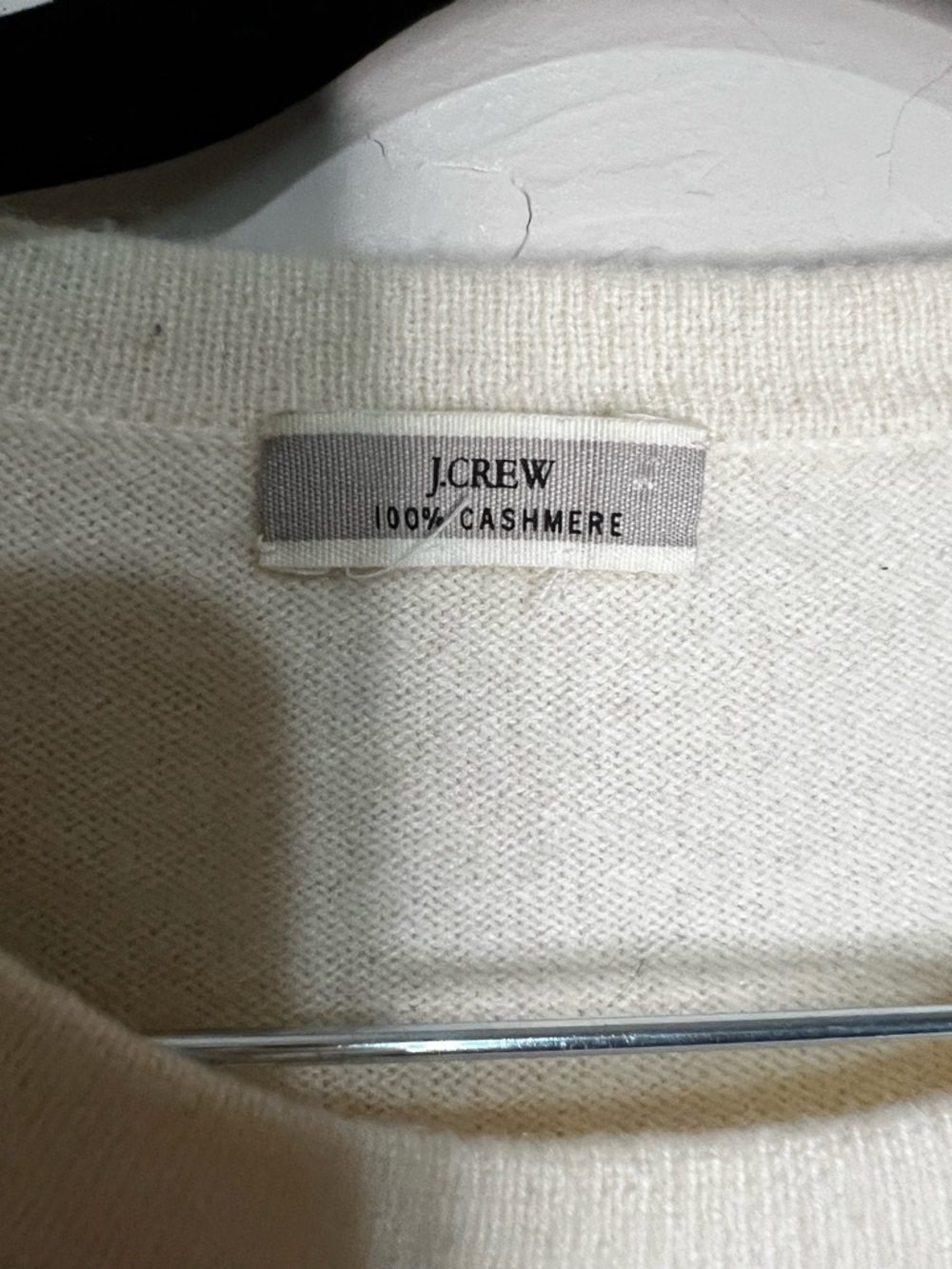 J.Crew 100% Cashmere Cream Crewneck Rolled Hem Preppy Lightweight Soft Sweater - Picture 5 of 9